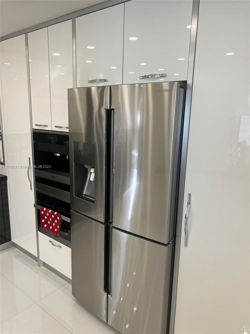 9801 W Collins Ave, Unit 5O/complet, Bal Harbour, FL 33154 Photo