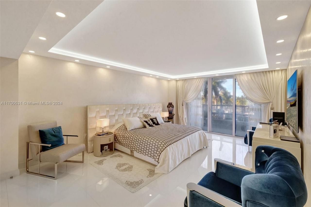 9801 W Collins Ave, Unit 5O/complet, Bal Harbour, FL 33154 Photo