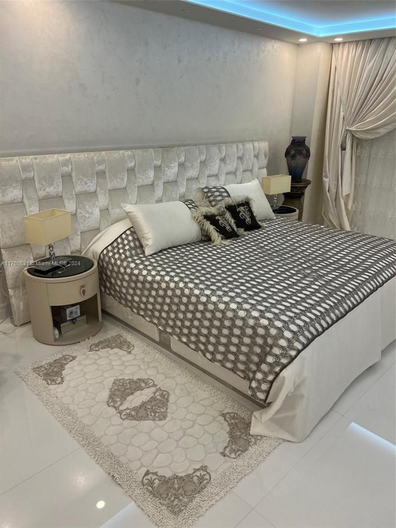 9801 W Collins Ave, Unit 5O/complet, Bal Harbour, FL 33154 Photo