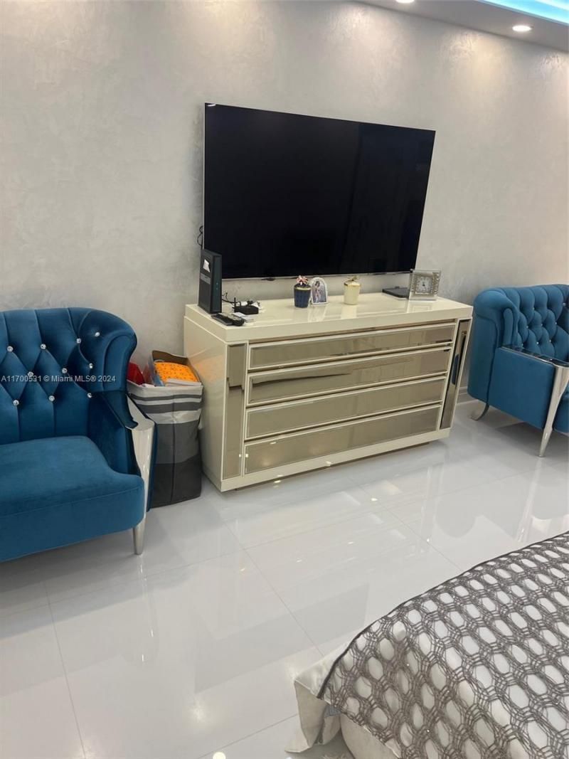 9801 W Collins Ave, Unit 5O/complet, Bal Harbour, FL 33154 Photo