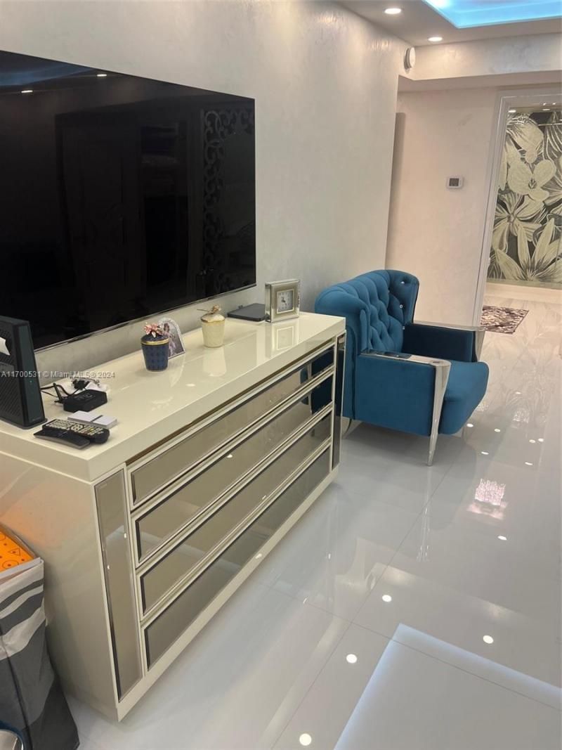 9801 W Collins Ave, Unit 5O/complet, Bal Harbour, FL 33154 Photo