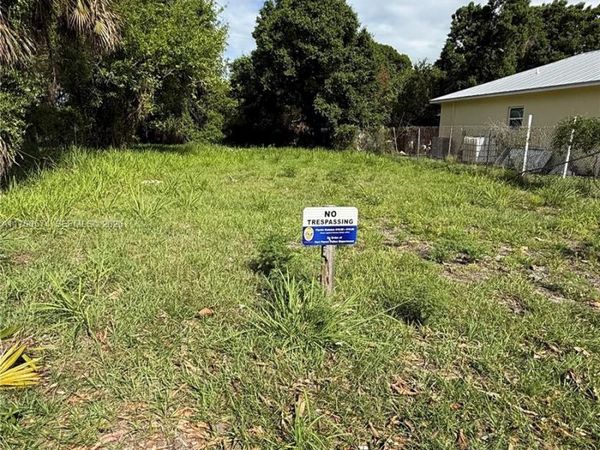 712 N 22nd St, Fort Pierce, FL 34950