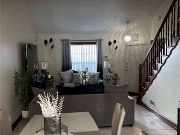 340 SE 2nd Avenue, Unit D4, Deerfield Beach, FL 33441