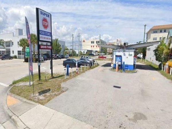 1301 E COMMERCIAL BOULEVARD, OAKLAND PARK, FL 33334