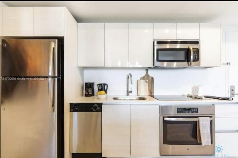 2602 E Hallandale Beach Blvd, Unit R508, Hallandale Beach, FL 33009 Photo