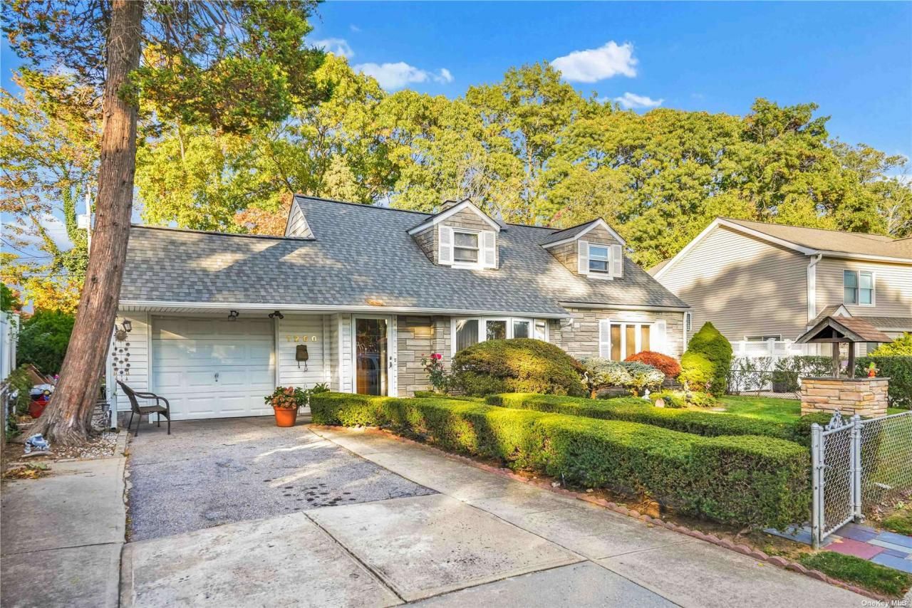 1260 Bretton Road, Valley Stream, NY 11580 Main Photo