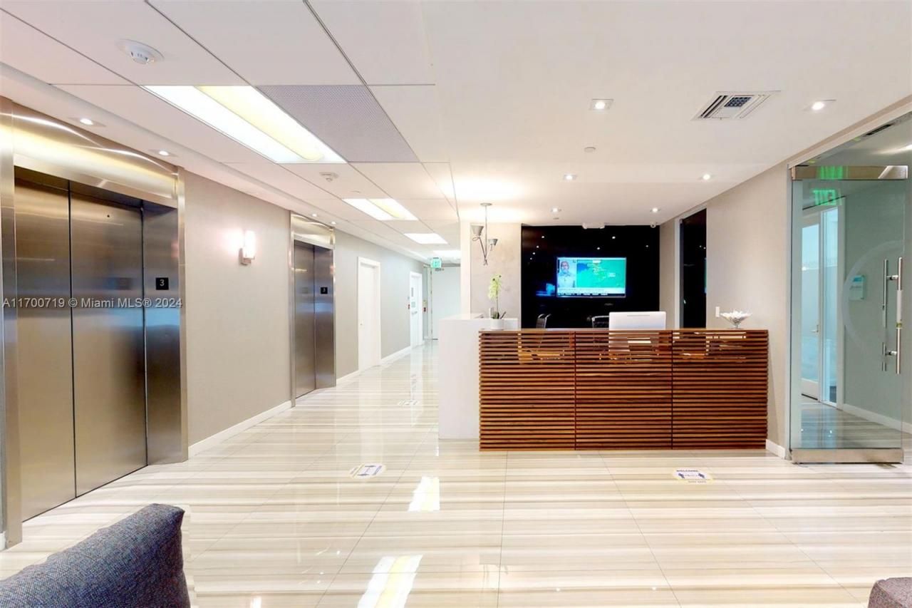 150 SE 2nd Ave, Unit 319, Miami, FL 33131 Photo