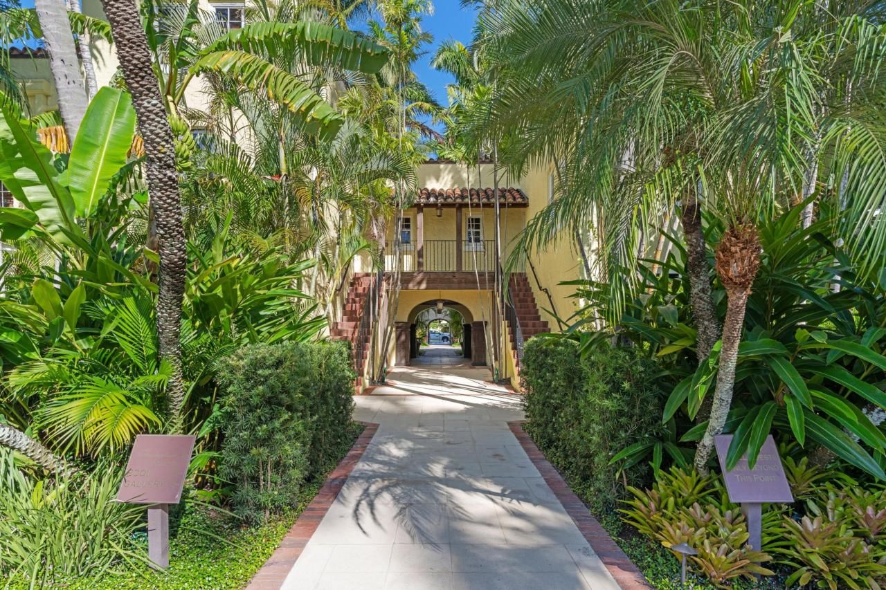 301 Australian Avenue, Unit 303, Palm Beach, FL 33480 Photo