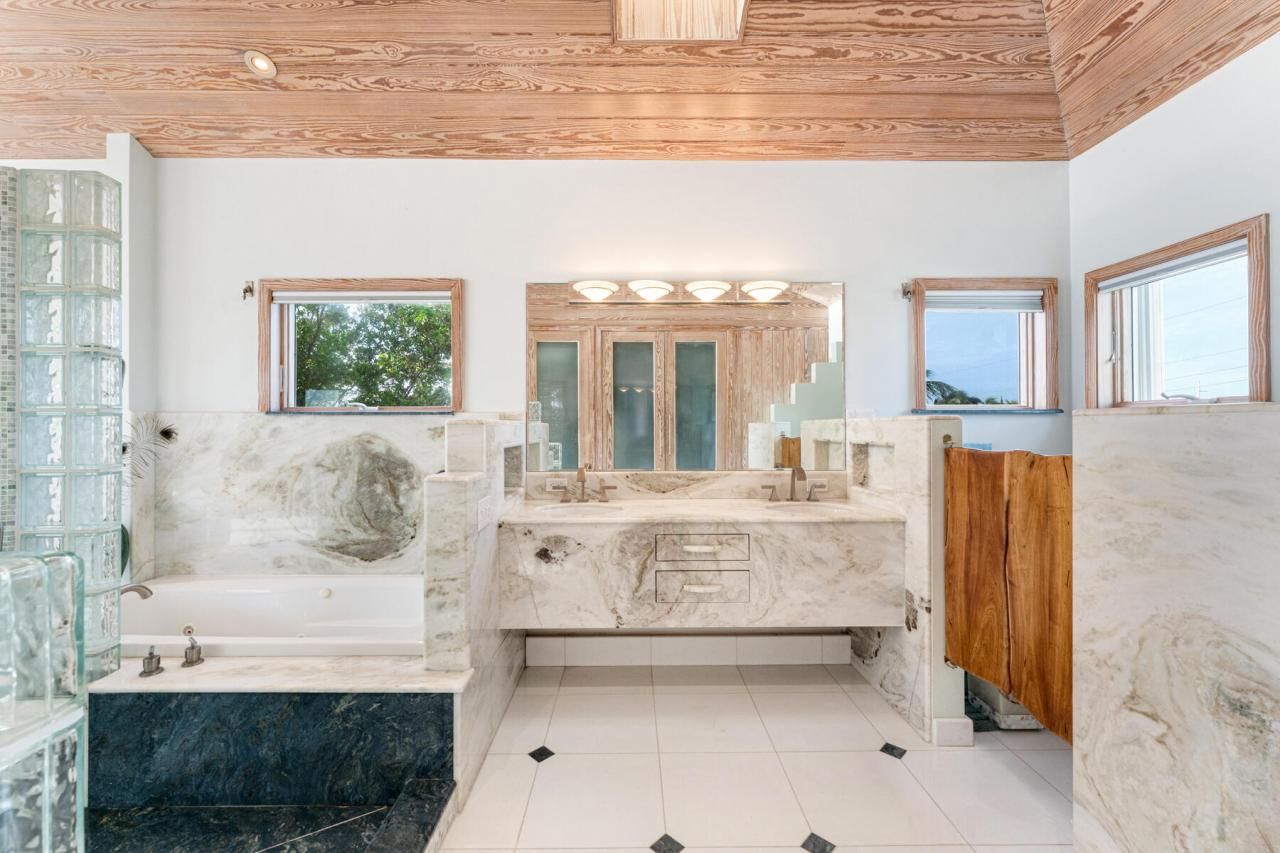 133 Sunset Drive, Islamorada, FL 33036 Photo