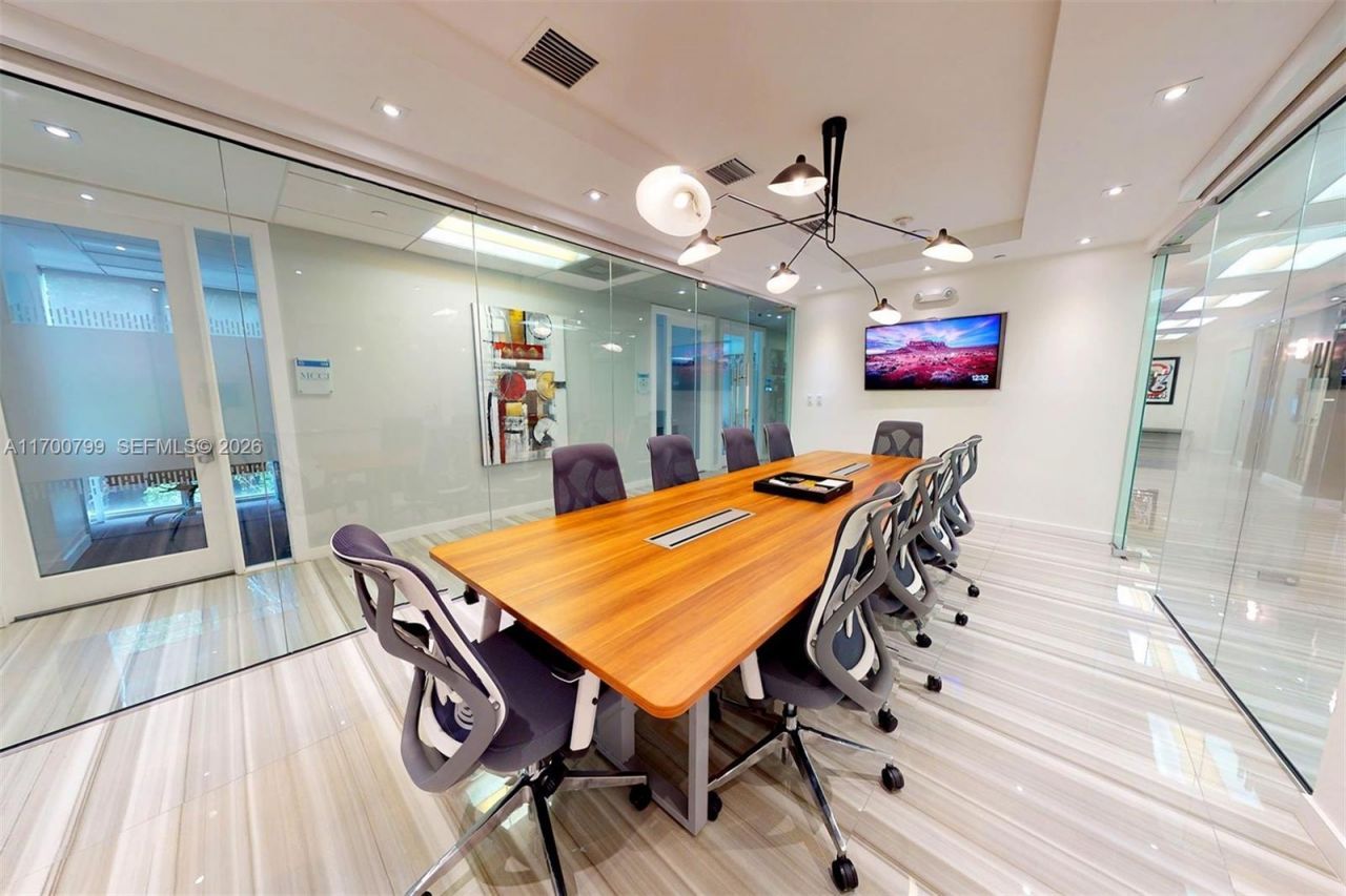 150 SE 2nd Ave, Unit 332, Miami, FL 33131 Photo