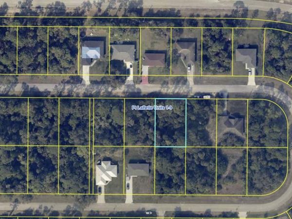 8042 WINDSWEPT CIRCLE, LABELLE, FL 33935
