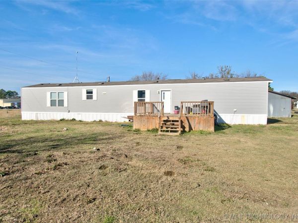 520 Oak Street, Council Hill, OK 74428