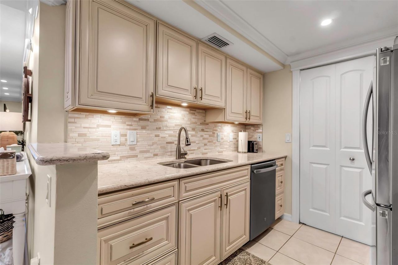 4119 61st Avenue Terrace W, Unit 105, Bradenton, FL 34210 Photo