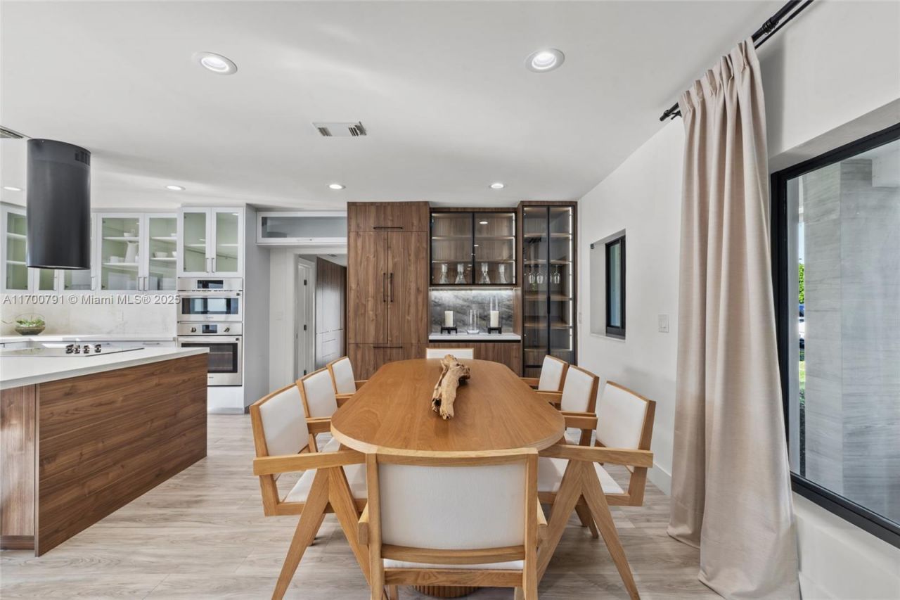 116 W 1st Ct, Miami Beach, FL 33139 Photo