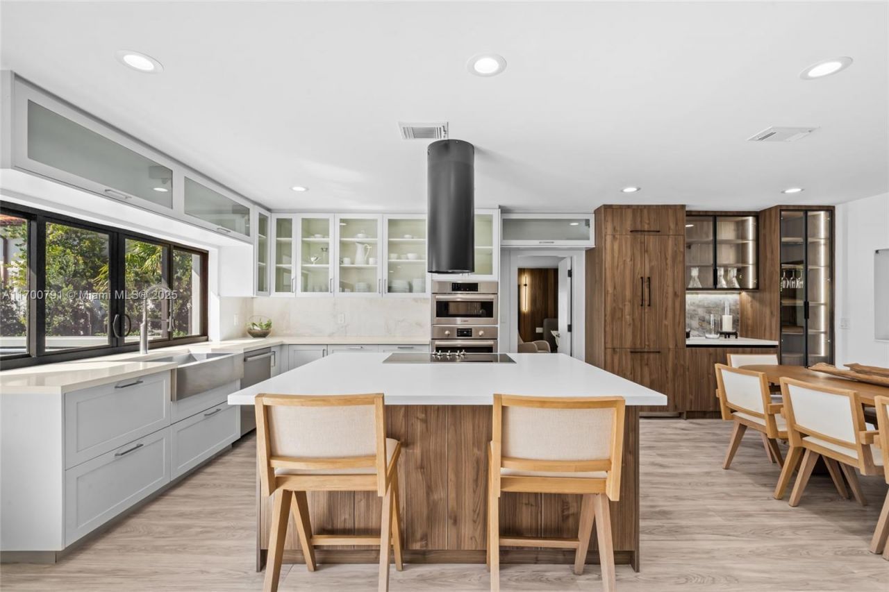 116 W 1st Ct, Miami Beach, FL 33139 Photo