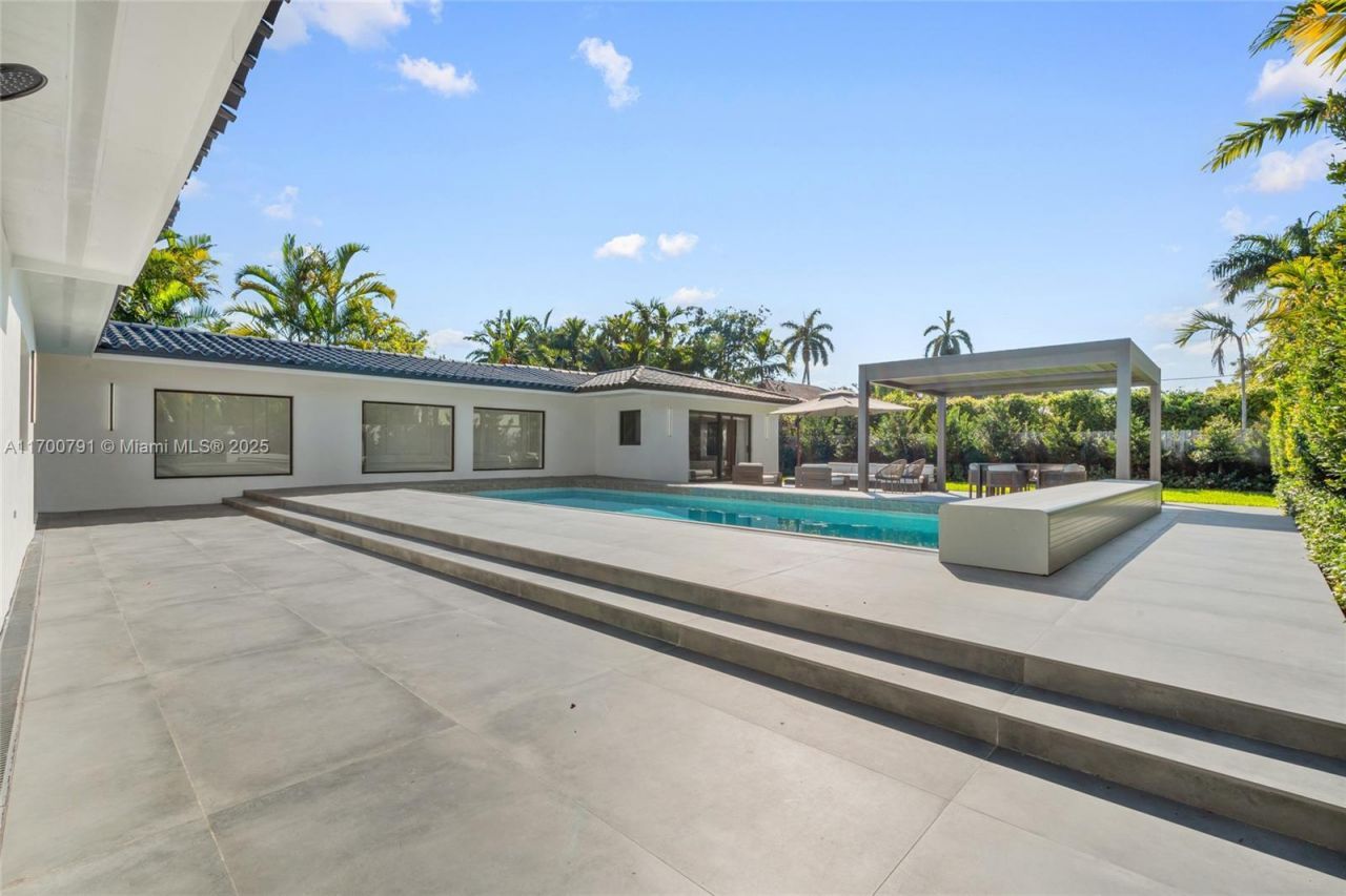 116 W 1st Ct, Miami Beach, FL 33139 Photo