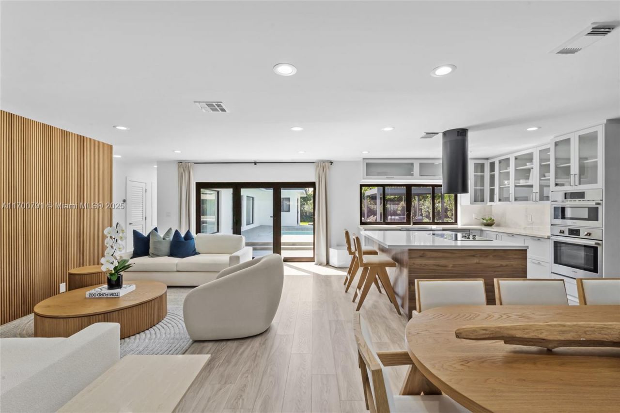 116 W 1st Ct, Miami Beach, FL 33139 Photo