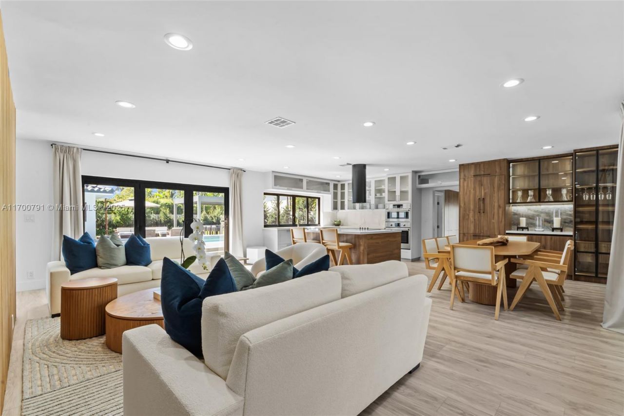 116 W 1st Ct, Miami Beach, FL 33139 Photo