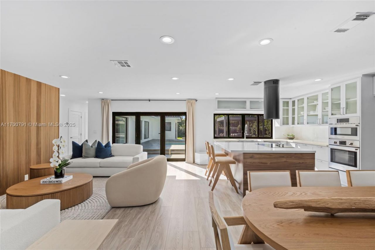 116 W 1st Ct, Miami Beach, FL 33139 Photo