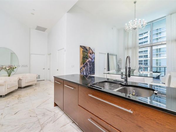 475 Brickell Ave, Unit 2209, Miami, FL 33131