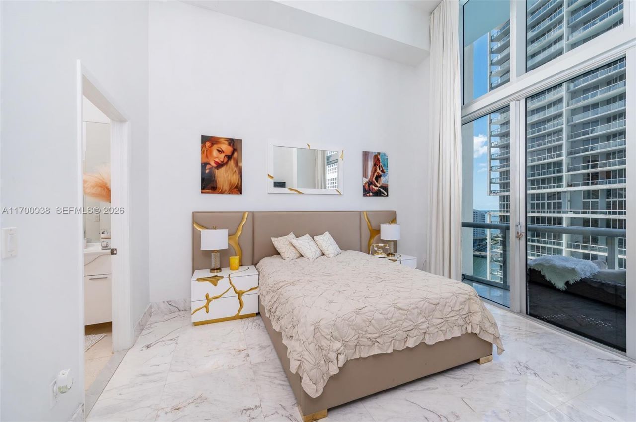 475 Brickell Ave, Unit 2209, Miami, FL 33131 Photo