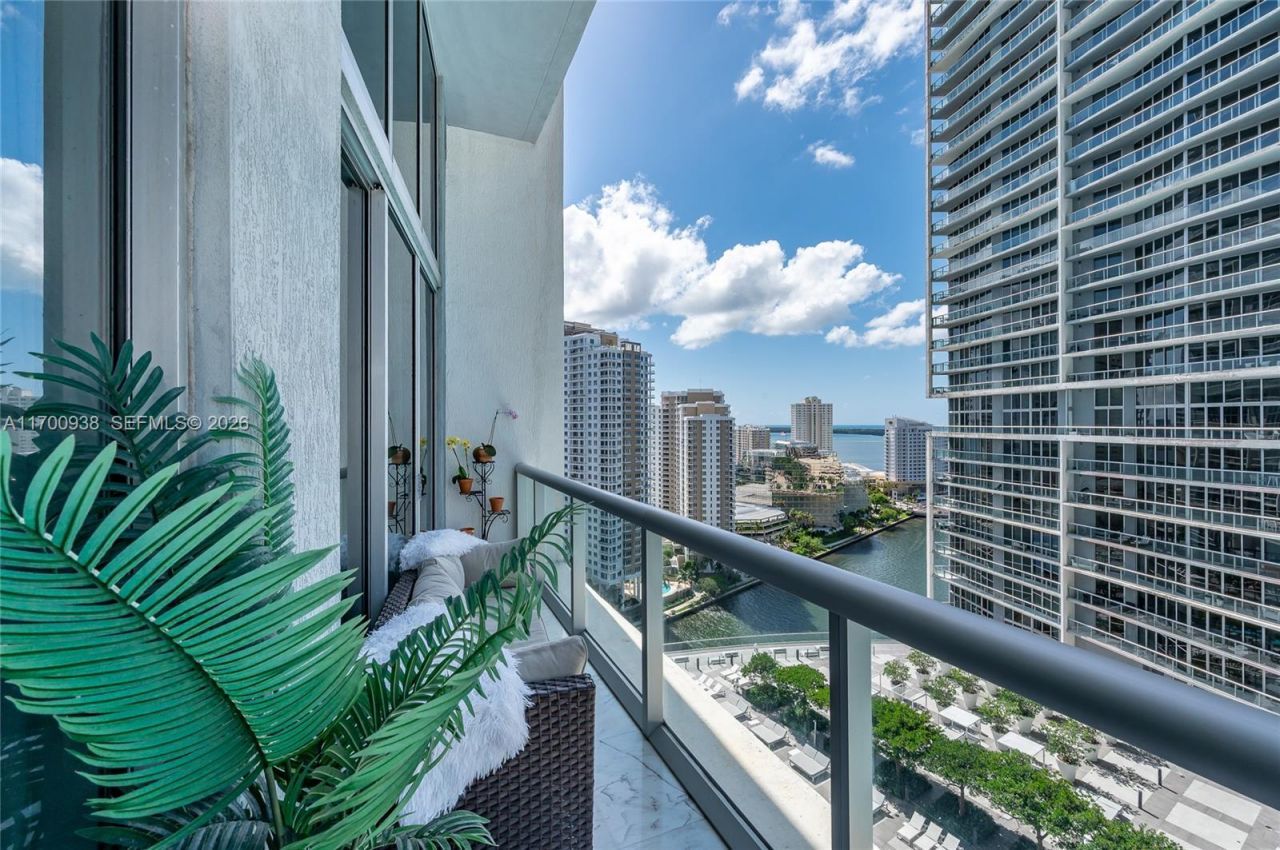 475 Brickell Ave, Unit 2209, Miami, FL 33131 Photo
