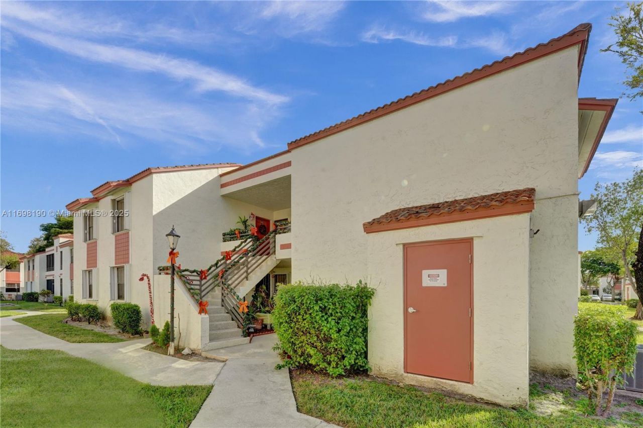 1104 N Hiatus Rd, Unit 1104, Pembroke Pines, FL 33026 Photo