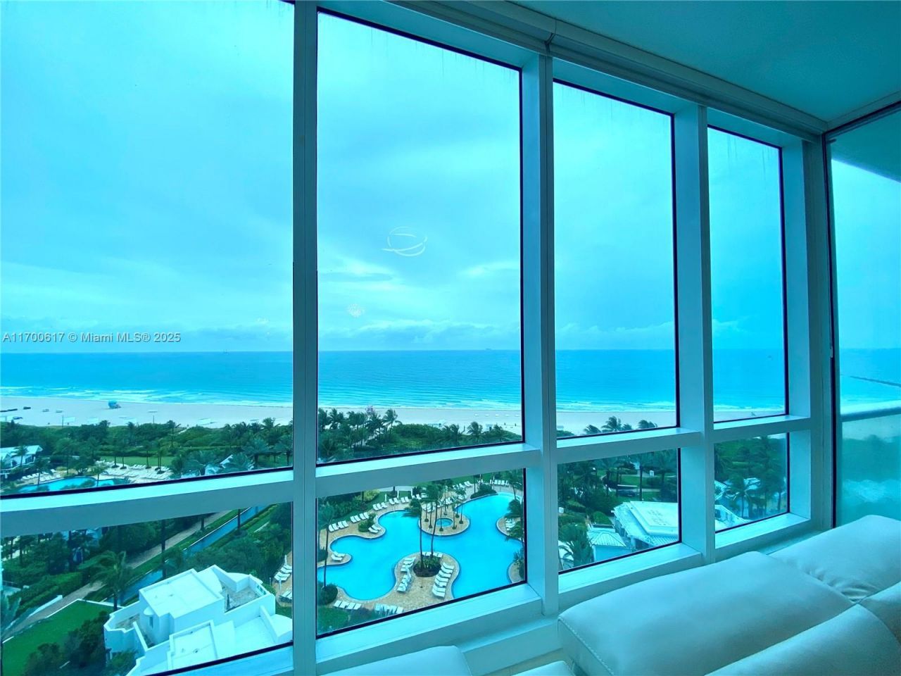 100 S Pointe Dr, Unit 1207, Miami Beach, FL 33139 Photo