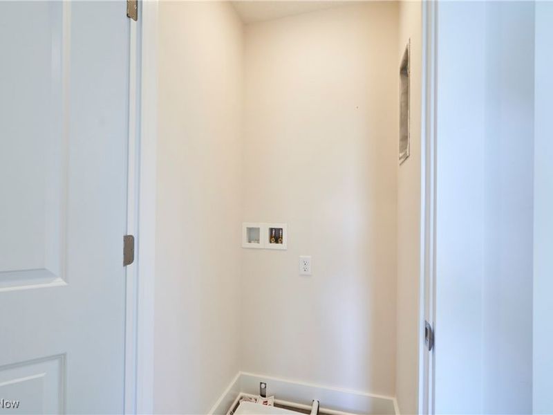 596 Mull Avenue, Unit 8, Akron, OH 44313 Photo 11