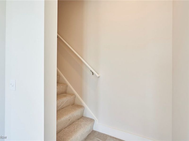 596 Mull Avenue, Unit 8, Akron, OH 44313 Photo 12