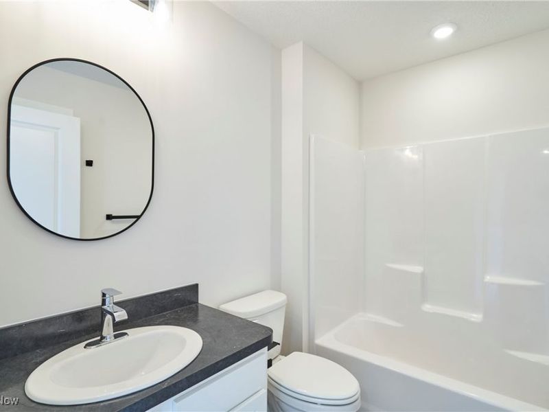 596 Mull Avenue, Unit 8, Akron, OH 44313 Photo 19