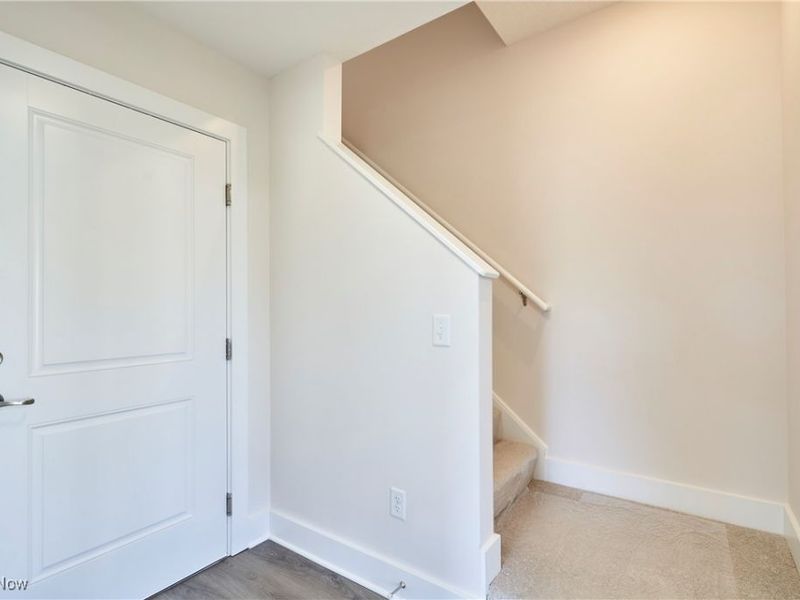 596 Mull Avenue, Unit 8, Akron, OH 44313 Photo 26