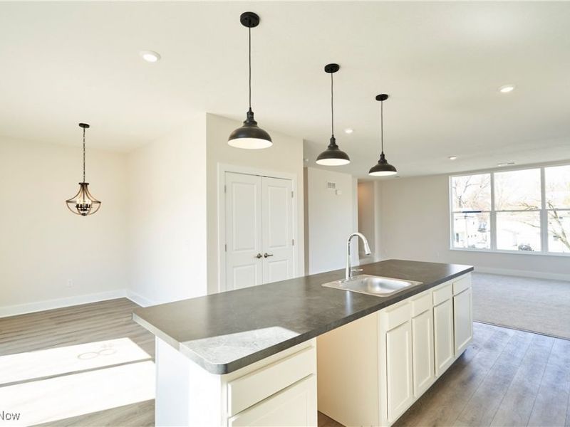 596 Mull Avenue, Unit 8, Akron, OH 44313 Photo 5