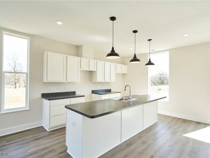 596 Mull Avenue, Unit 8, Akron, OH 44313 Photo 6