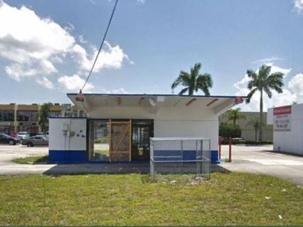 4631 HOLLYWOOD BOULEVARD, HOLLYWOOD, FL 33021