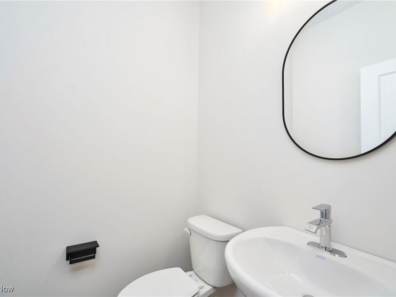 604 Mull Avenue, Unit 12, Akron, OH 44313 Photo 8