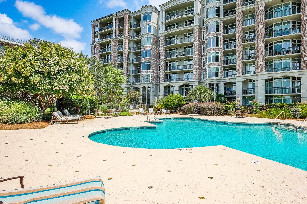 221 S Plaza Ct Photo 16