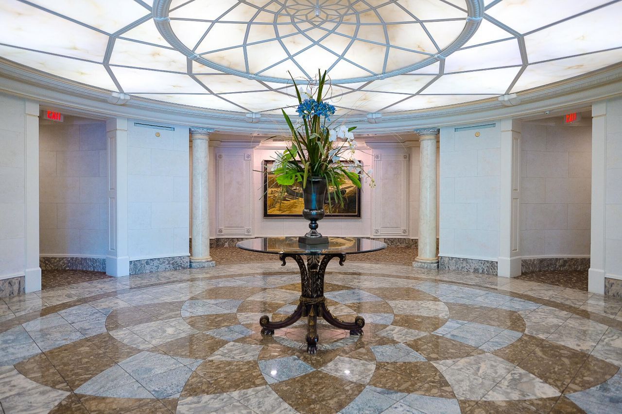 221 S Plaza Ct Photo 18