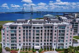 221 S Plaza Ct photo 4