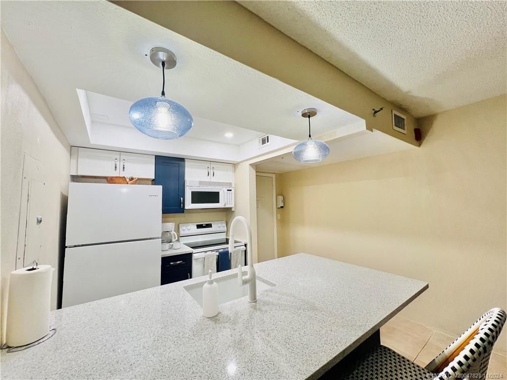 9800 S Ocean Drive, Unit 211, Jensen Beach, FL 34957 Photo