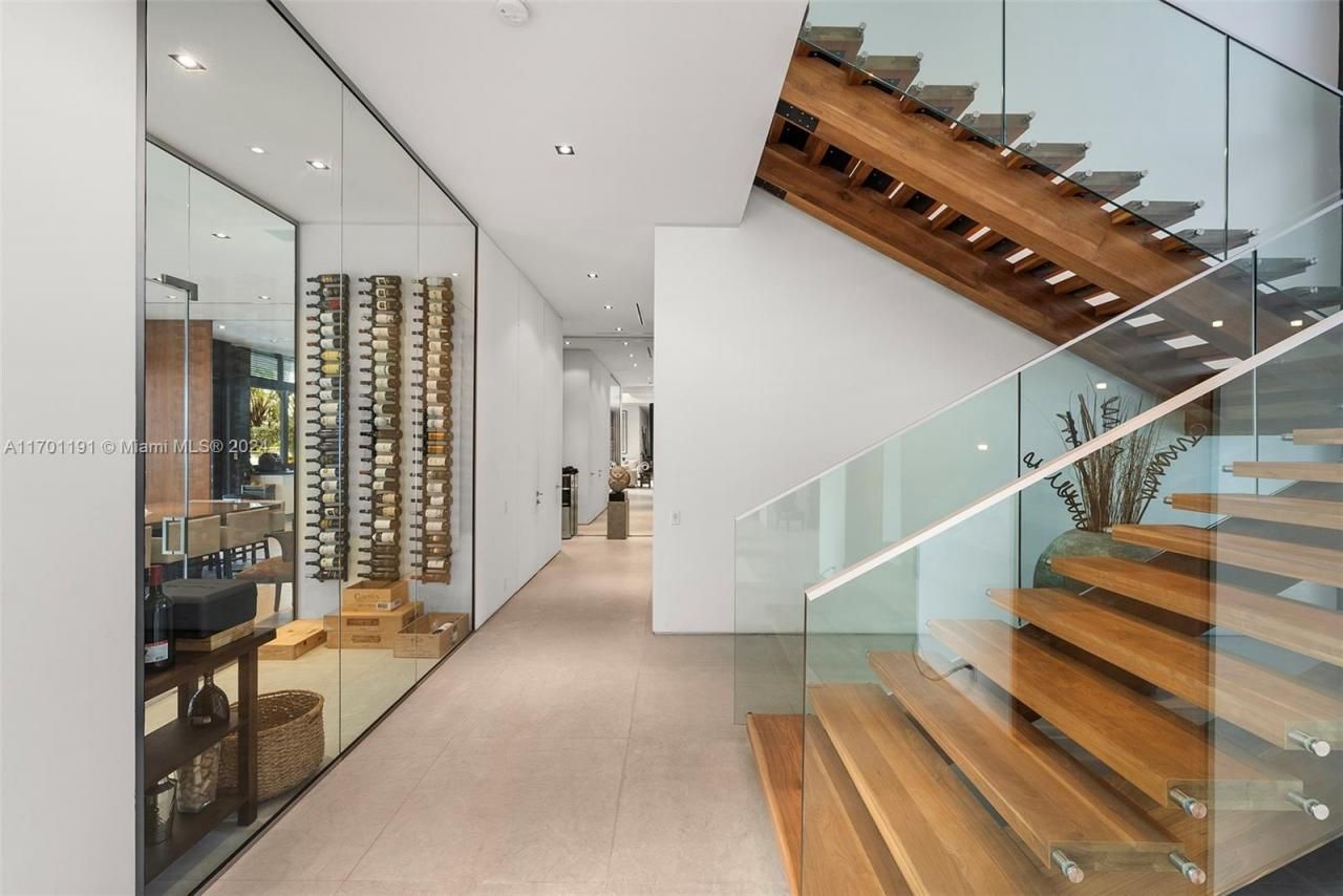 385 Centre Is, Golden Beach, FL 33160 Photo