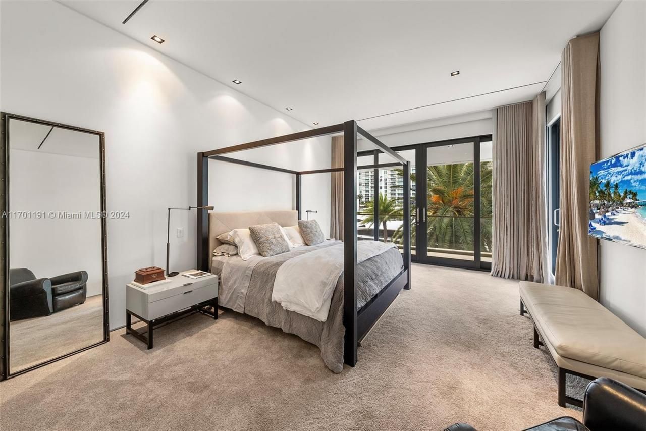 385 Centre Is, Golden Beach, FL 33160 Photo