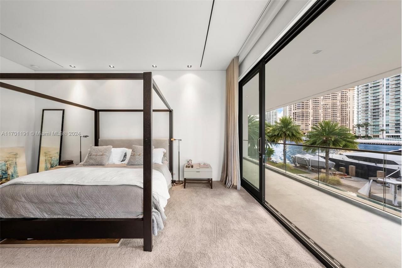 385 Centre Is, Golden Beach, FL 33160 Photo