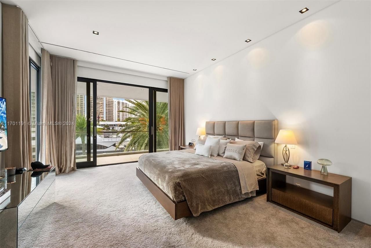 385 Centre Is, Golden Beach, FL 33160 Photo