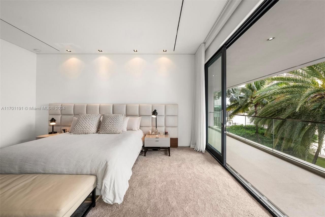 385 Centre Is, Golden Beach, FL 33160 Photo