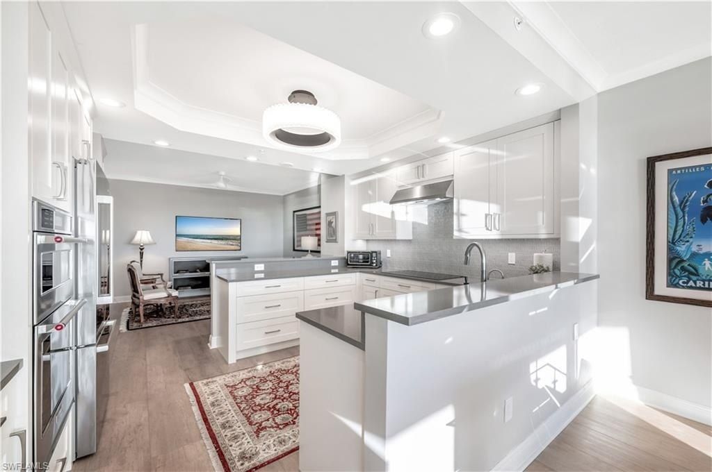 455 Cove Tower Dr, Unit 903, Naples, FL 34110 Photo