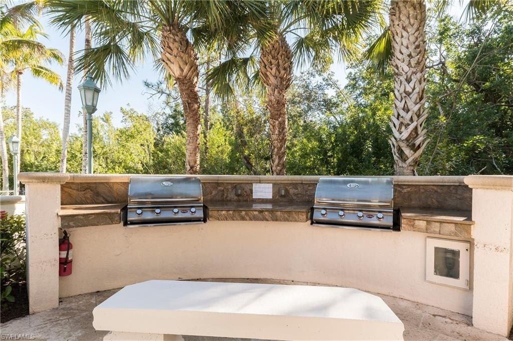 455 Cove Tower Dr, Unit 903, Naples, FL 34110 Photo