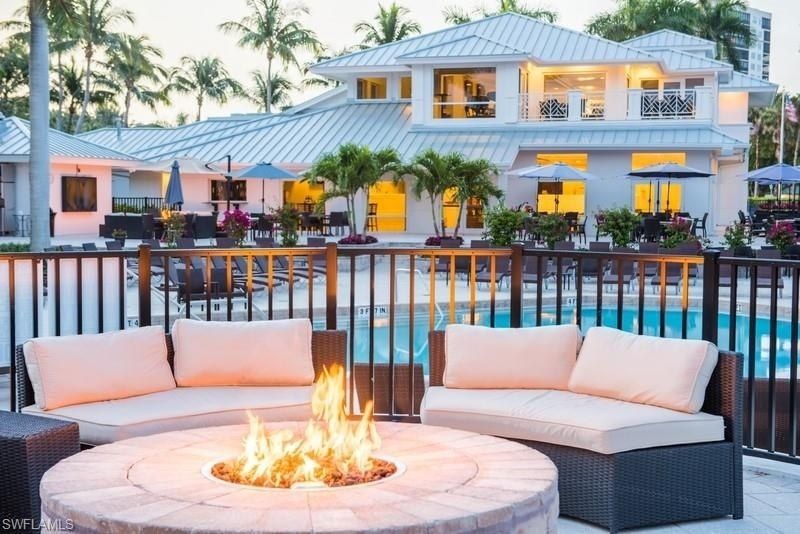 455 Cove Tower Dr, Unit 903, Naples, FL 34110 Photo