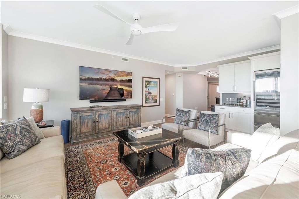 455 Cove Tower Dr, Unit 903, Naples, FL 34110 Photo