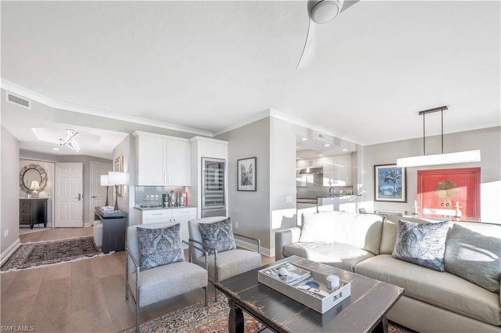 455 Cove Tower Dr, Unit 903, Naples, FL 34110 Photo